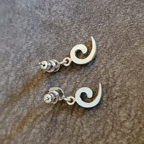 Dainty Pink Crystal Spiral Nebula Atomic Mod Post Earrings - Picture 5 of 6